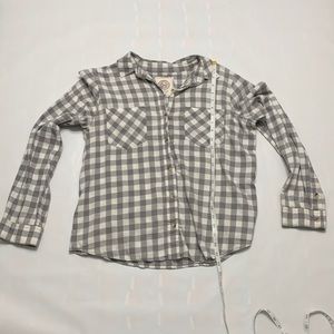 Authentic American Heritage women’s long sleeve shirt. Size XL